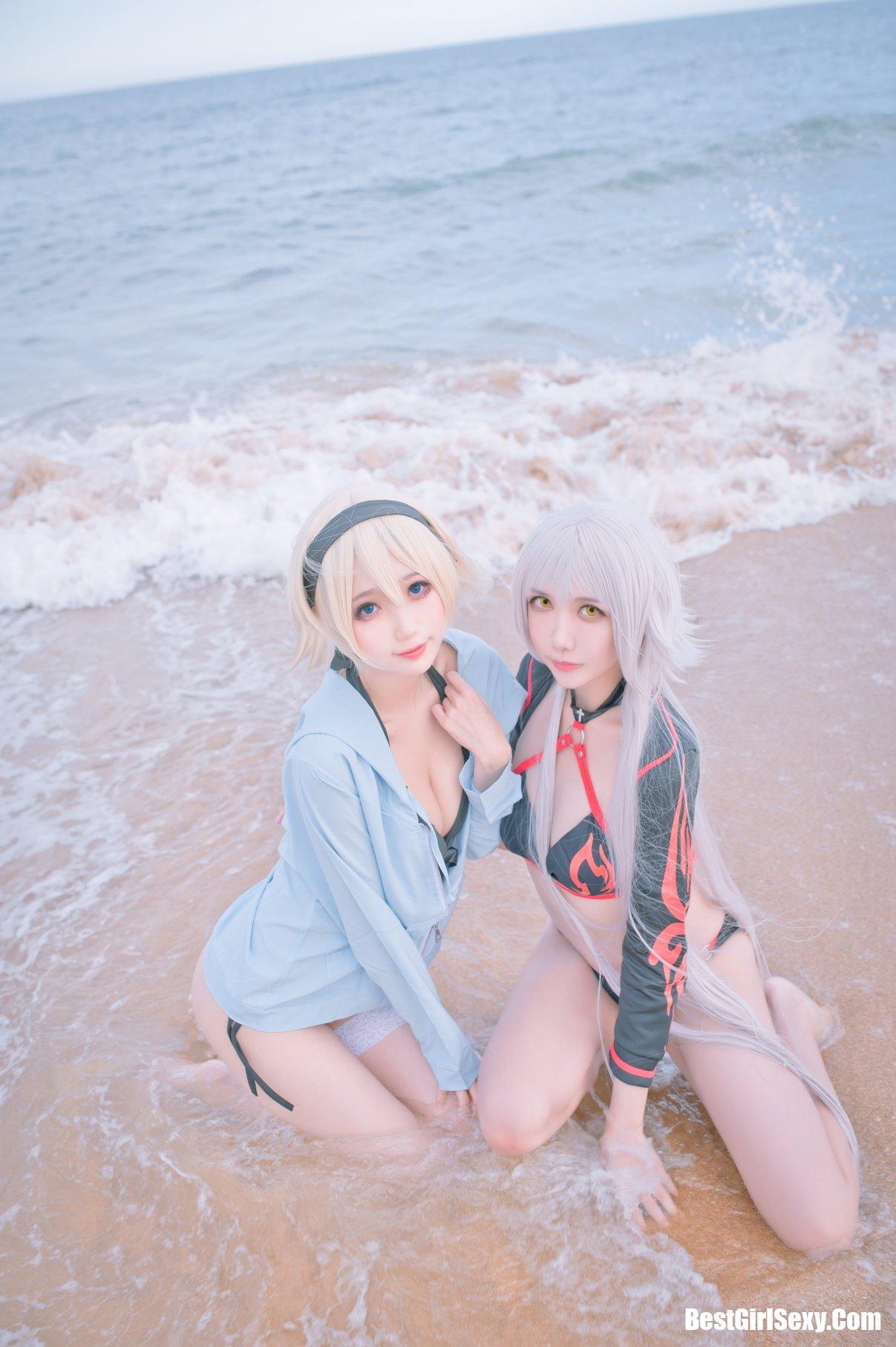 Coser@周叽是可爱兔兔 Vol.021 黑白贞双人泳衣 11