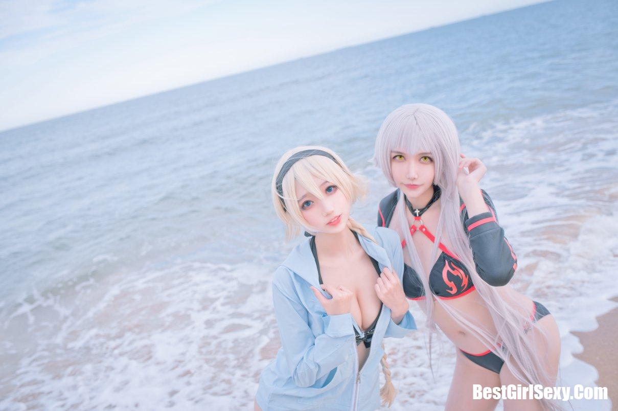 Coser@周叽是可爱兔兔 Vol.021 黑白贞双人泳衣 17