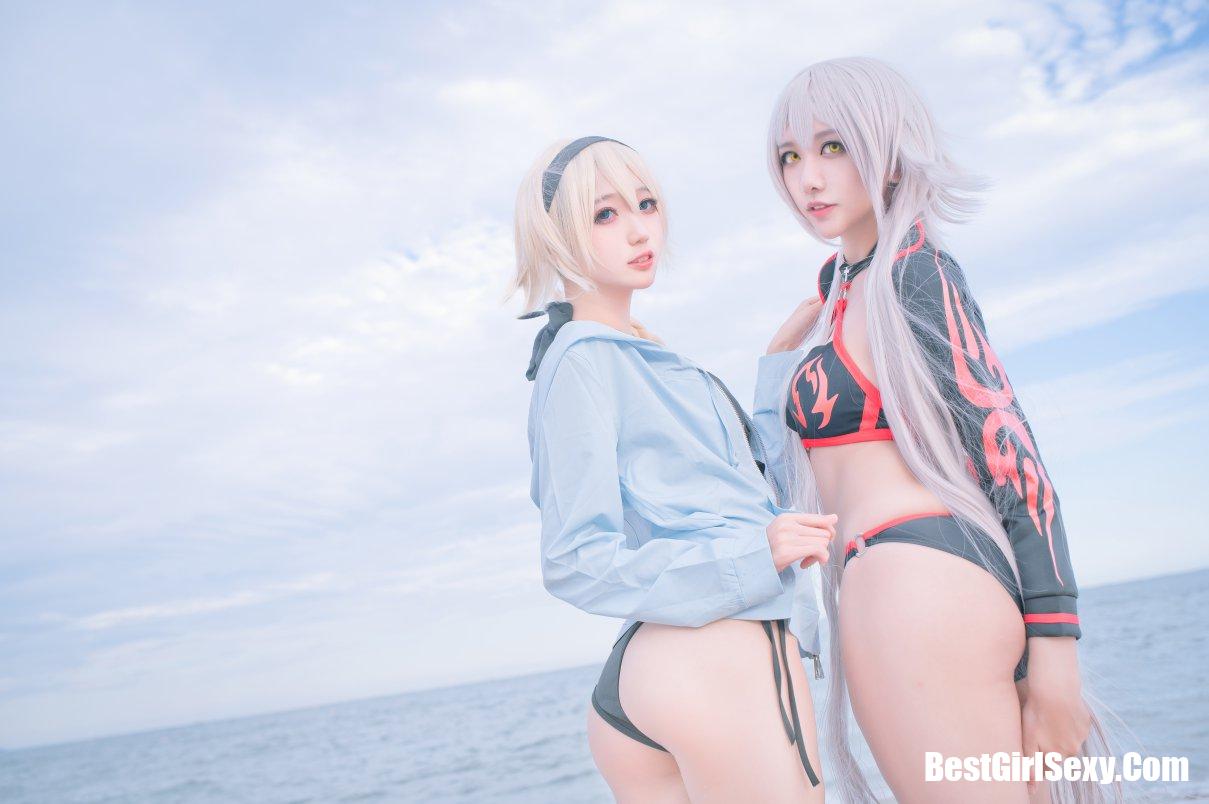 Coser@周叽是可爱兔兔 Vol.021 黑白贞双人泳衣 18