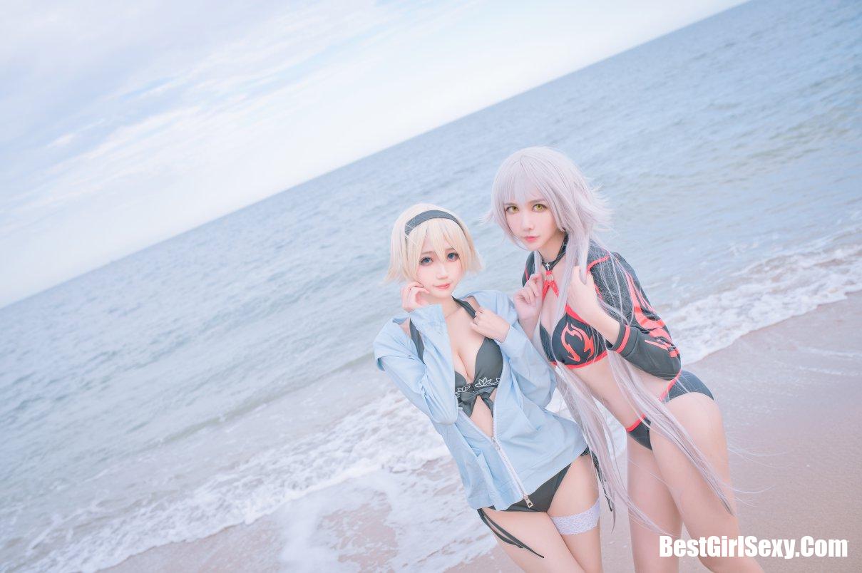 Coser@周叽是可爱兔兔 Vol.021 黑白贞双人泳衣 22