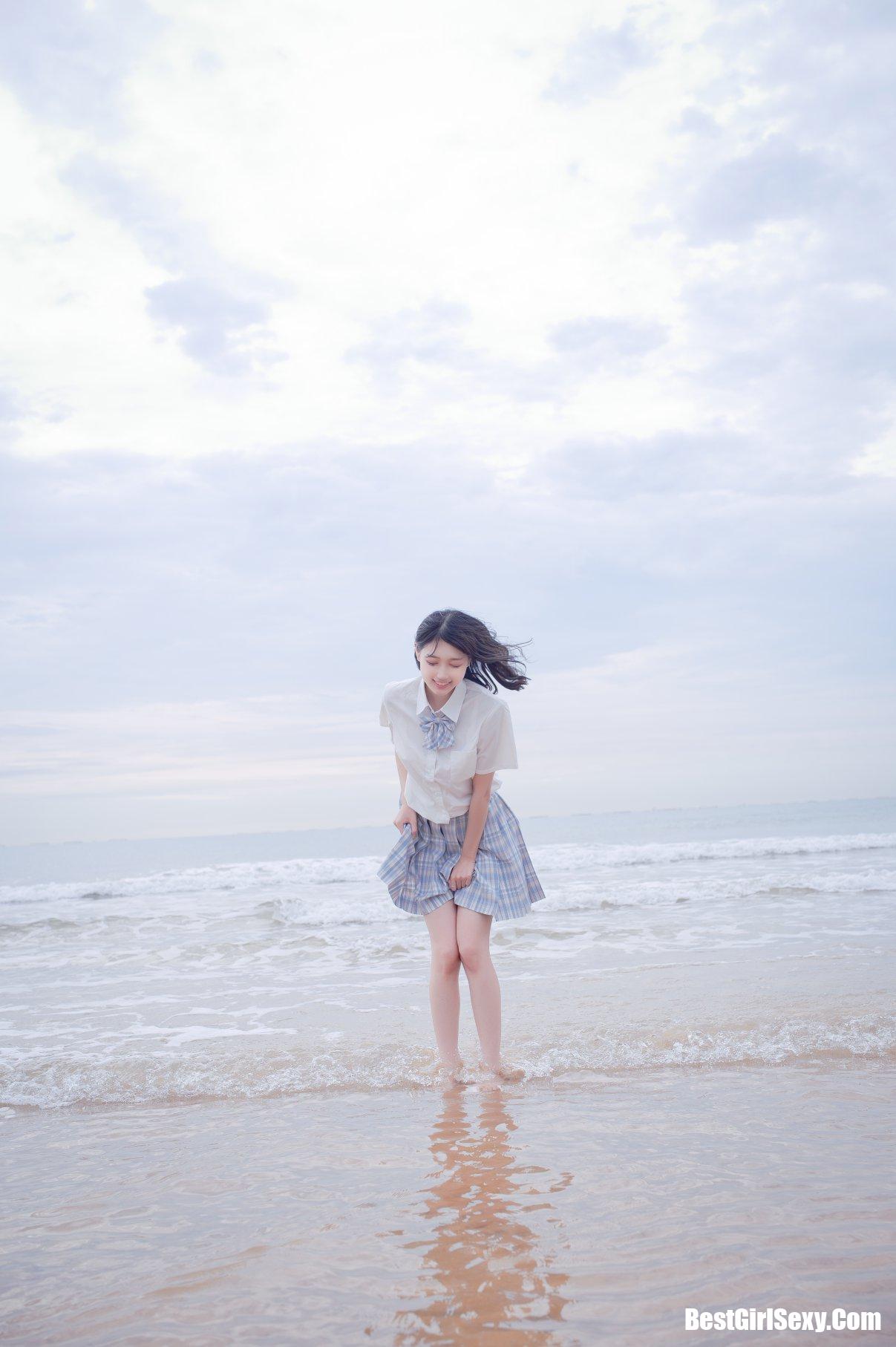 Coser@周叽是可爱兔兔 Vol.020 海边JK 9