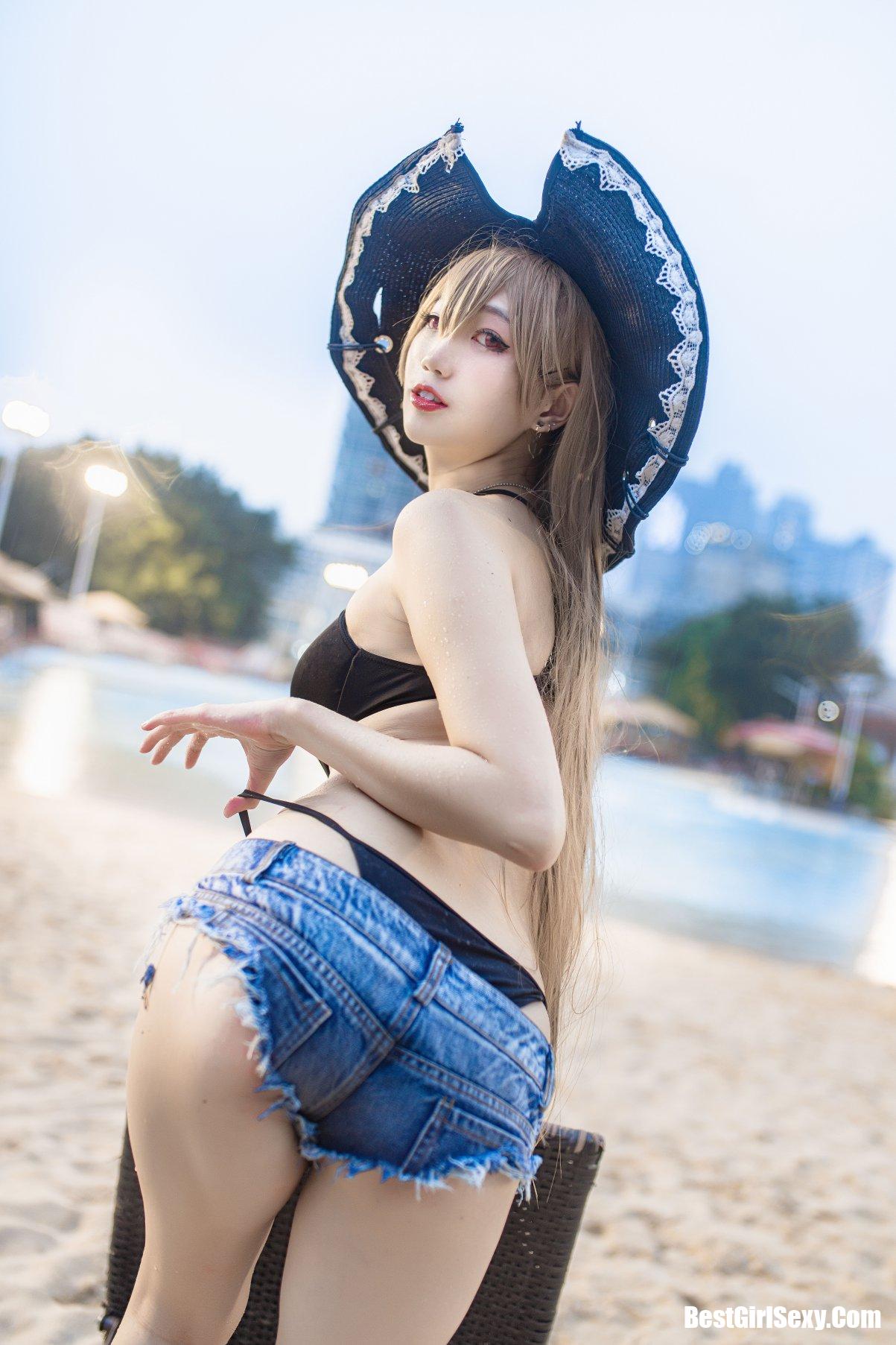 Coser@周叽是可爱兔兔 Vol.002 让巴尔泳装 25