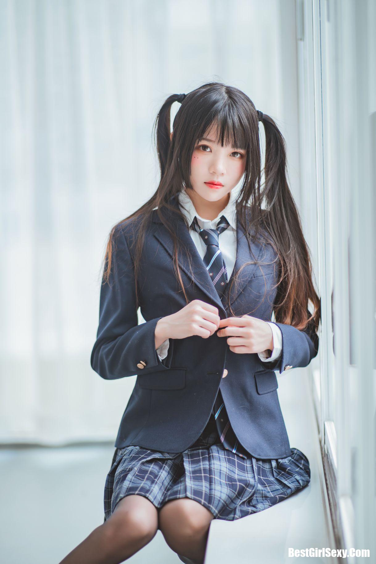 Coser@桜桃喵 Vol.082 桜桃未熟2 冬季制服丝秀 24