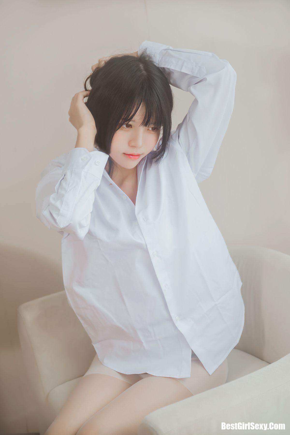 Coser@桜桃喵 Vol.072 白衬衫散发 2