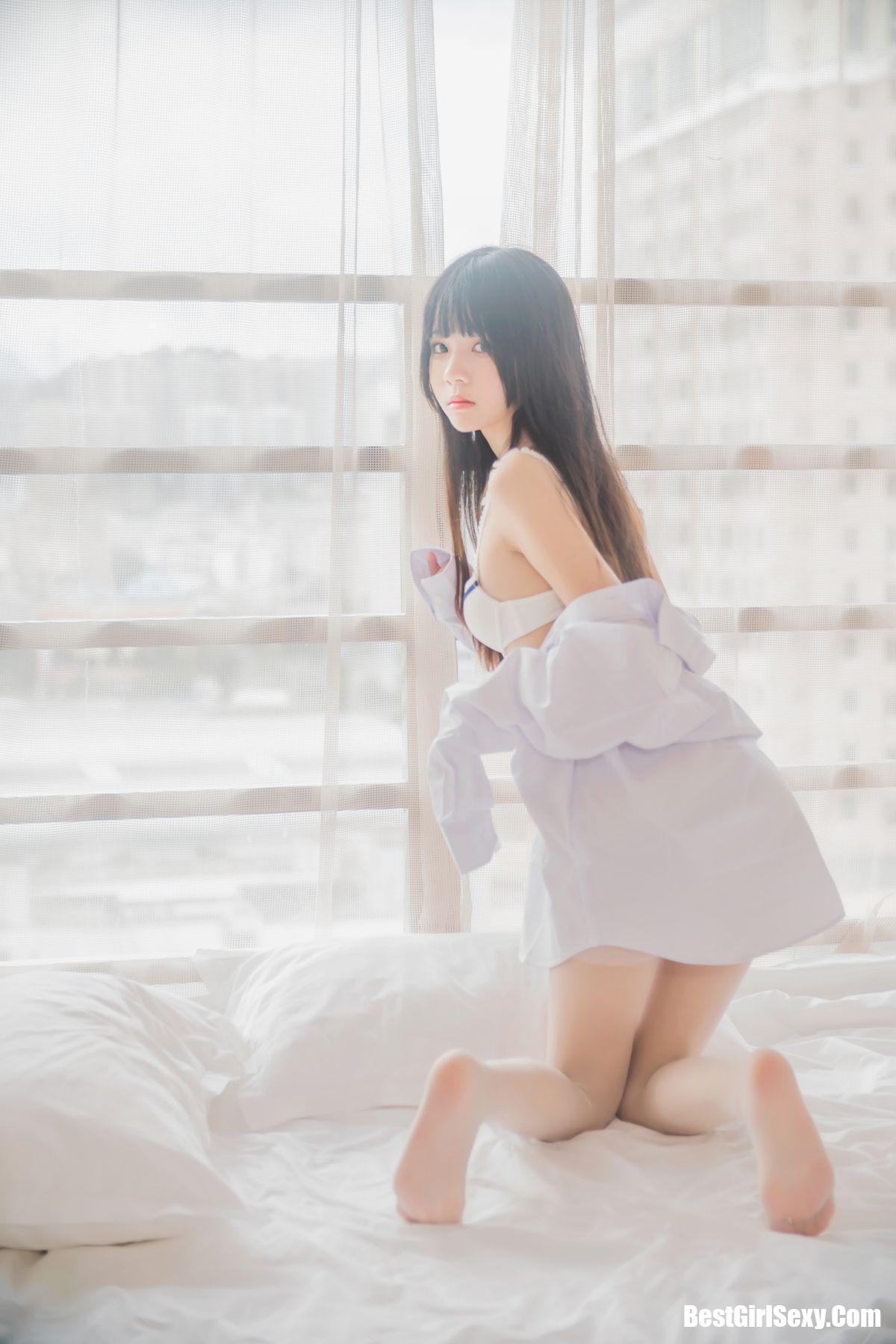 Coser@桜桃喵 Vol.072 白衬衫散发 46