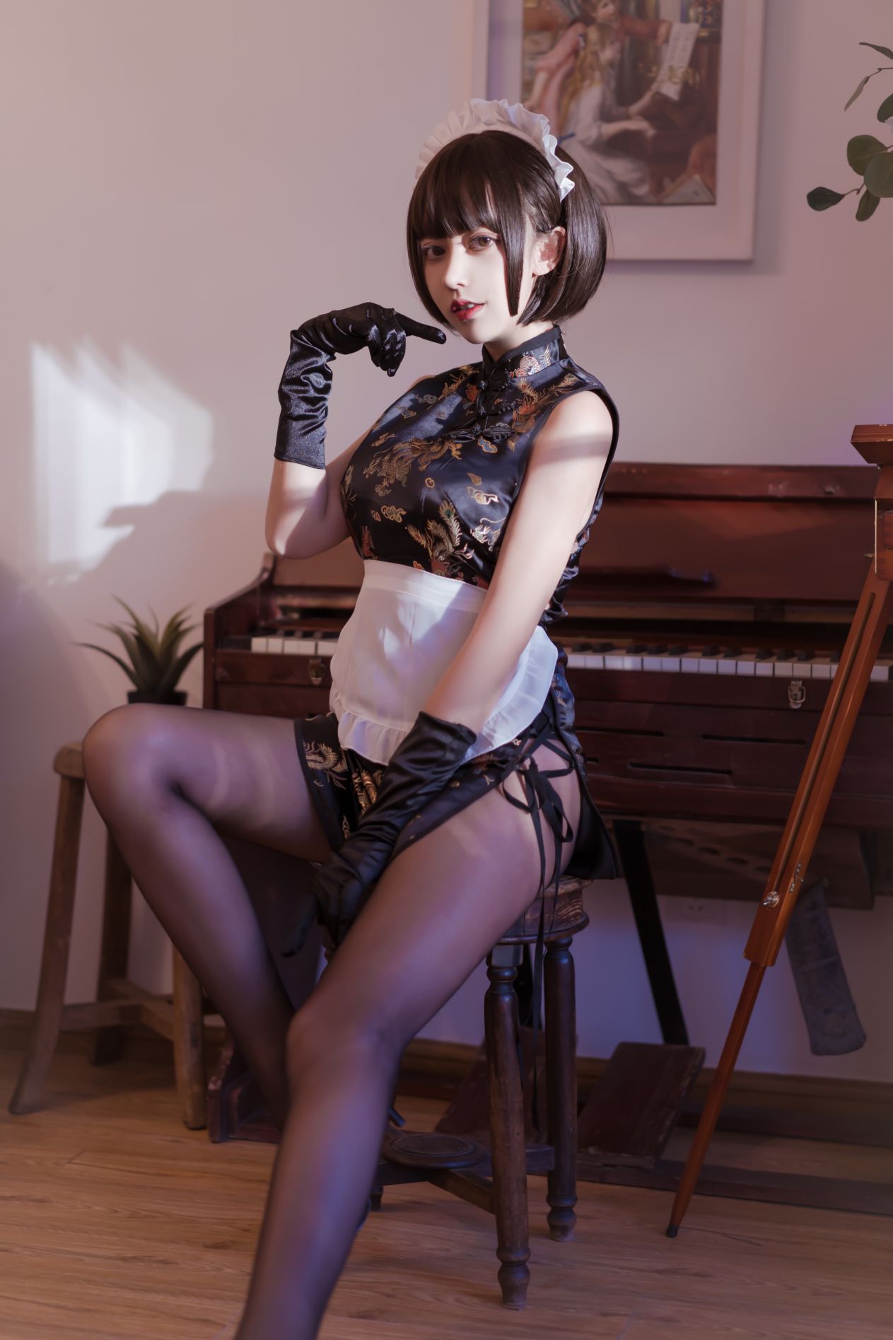 Coser@过期米线线喵 黑丝旗袍 11