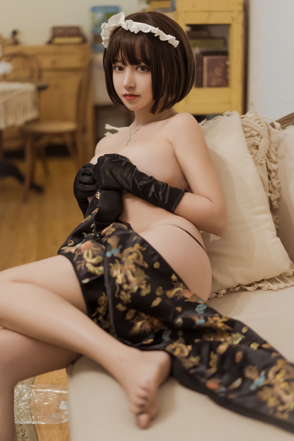 Coser@过期米线线喵 黑丝旗袍 14