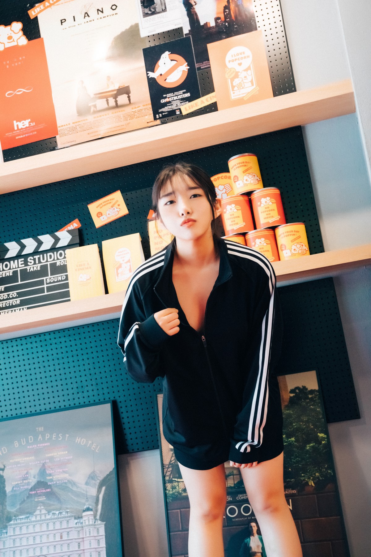 Loozy Sonson 손손 Cinema Girl S Ver 0011 7579274892.jpg