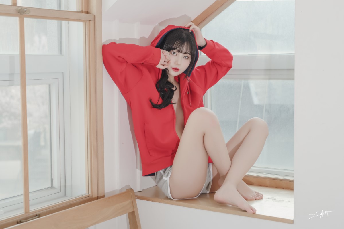 SaintPhotolife Vol 011 Yuna 유나 Love On Top 0042 6734022227.jpg