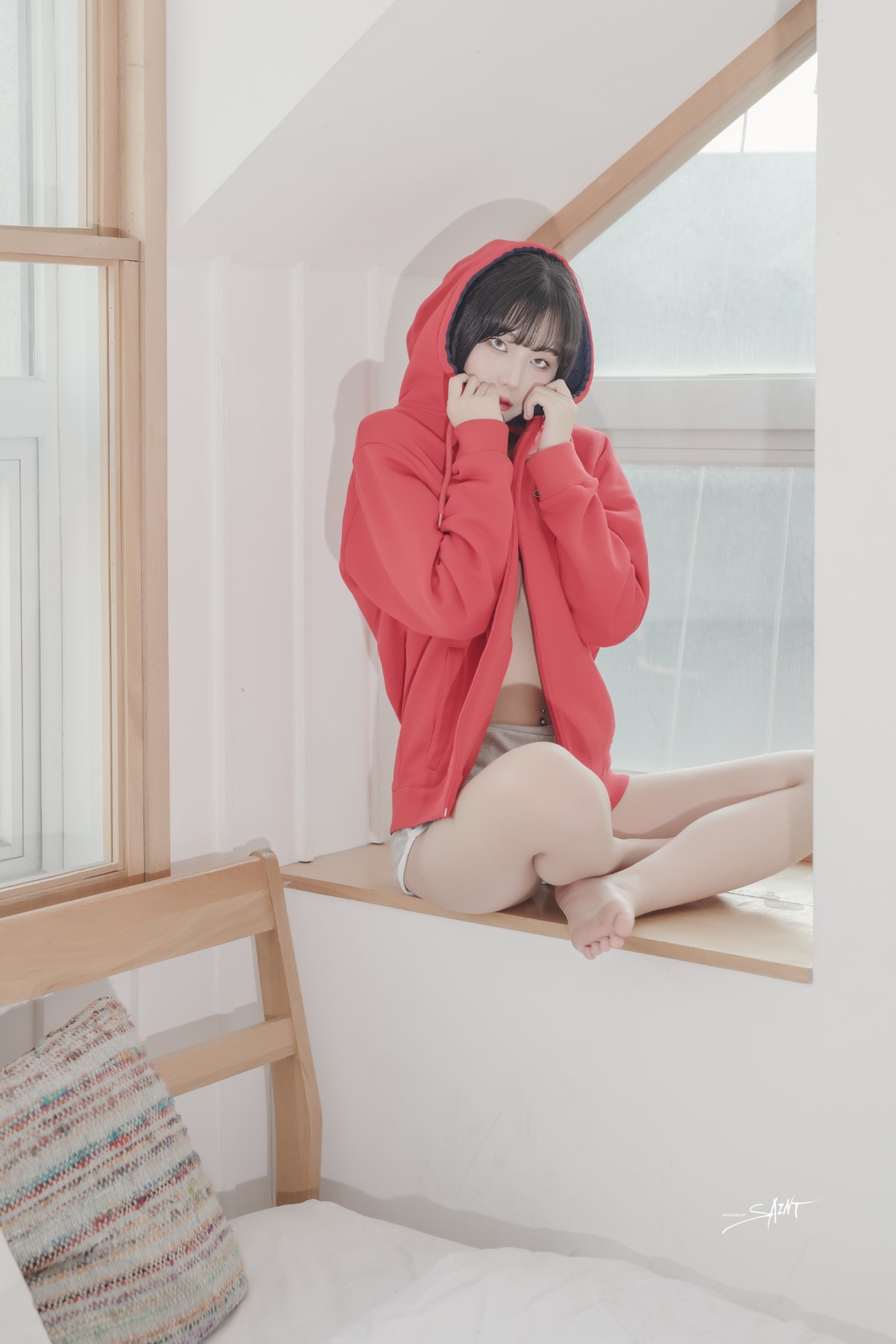 SaintPhotolife Vol 011 Yuna 유나 Love On Top 0043 8007373482.jpg