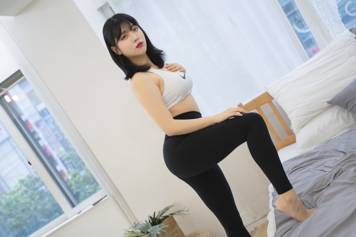 ROGLE Song Hana 송하나 Leggings 0009 5345499956.jpg