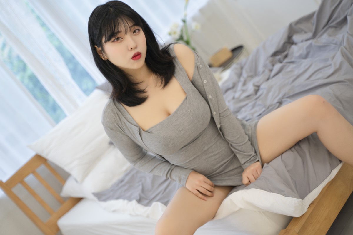 ROGLE Song Hana 송하나 Leggings 0016 3742532077.jpg