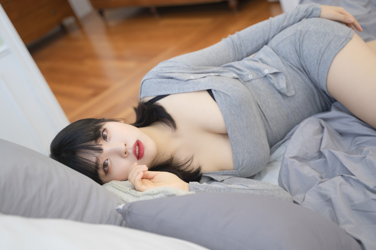 ROGLE Song Hana 송하나 Leggings 0020 8272279879.jpg