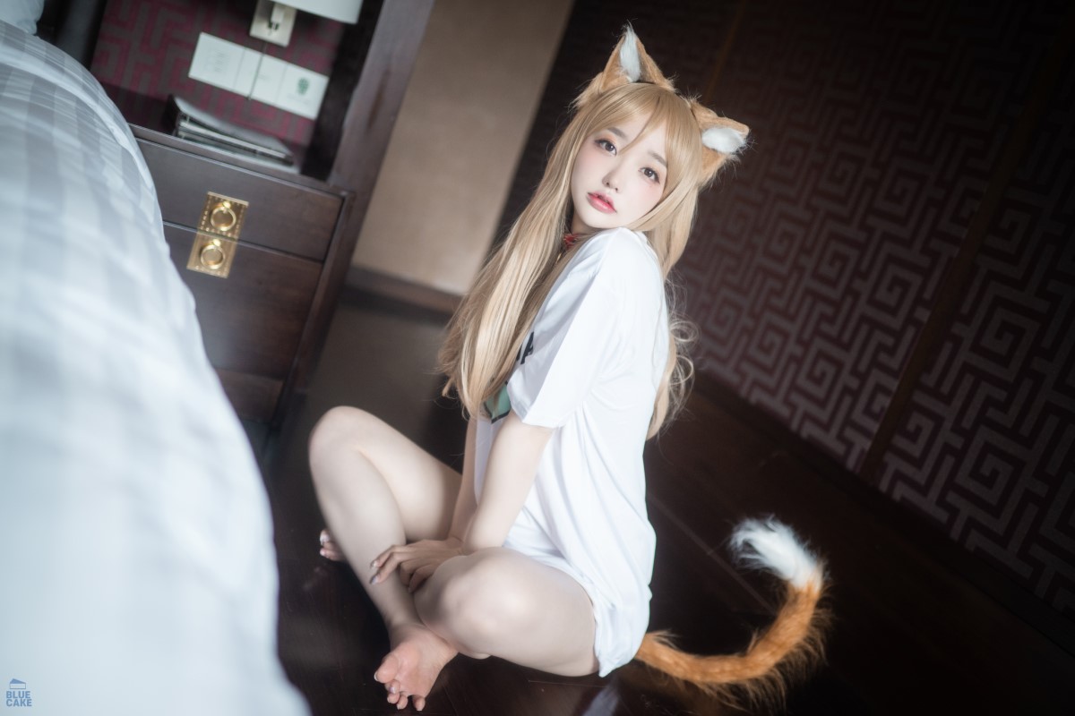 BlueCake Son Ye Eun 손예은 Puss Puss 0097 1527570034.jpg