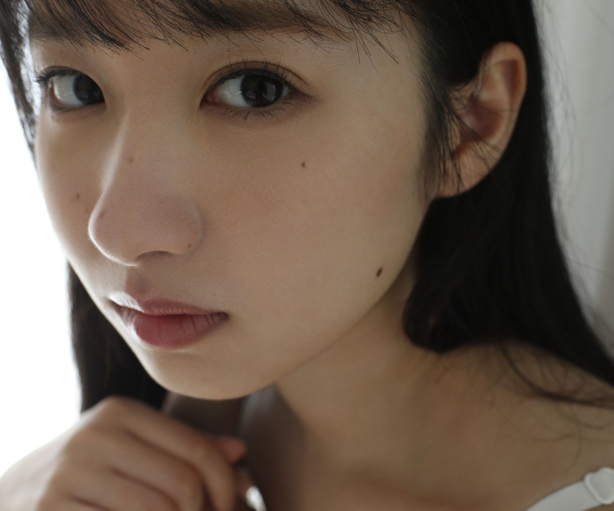 Weekly Photobook Yui Tsuji 辻優衣 Living In Oita Prefecture A Leisurely Girl 0021 6251965801.jpg