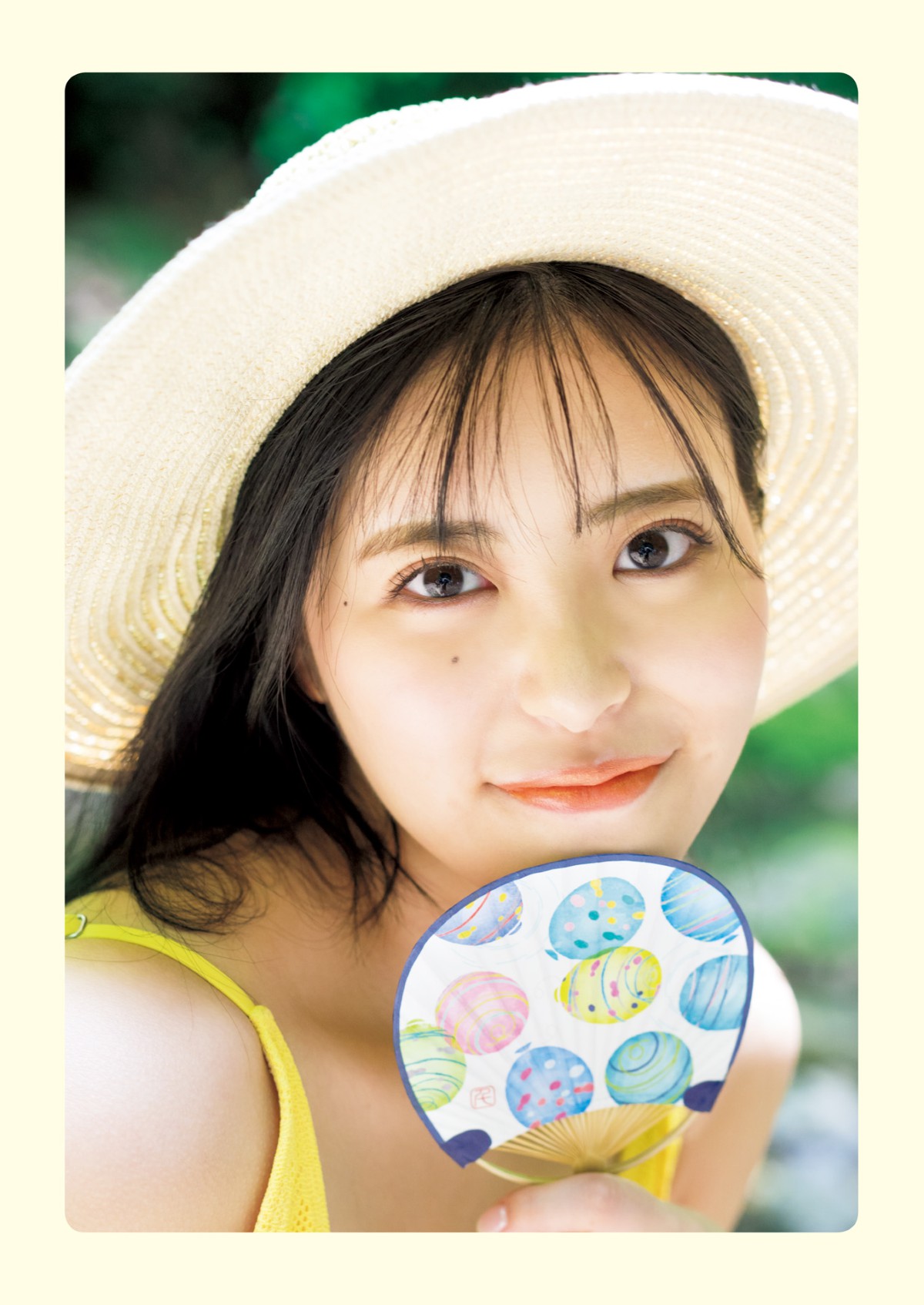 Photobook 2022 09 20 Hana Takeuchi 竹内花 1st Photobook Flower Nectar 0002 0429316613.jpg