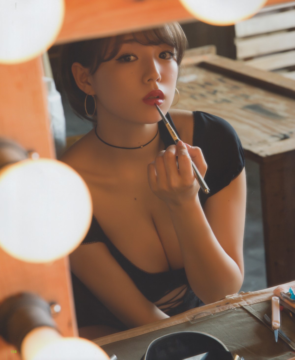 Photobook 2017 11 02 Ai Shinozaki 篠崎愛 Mugen B 0029 8243160644.jpg