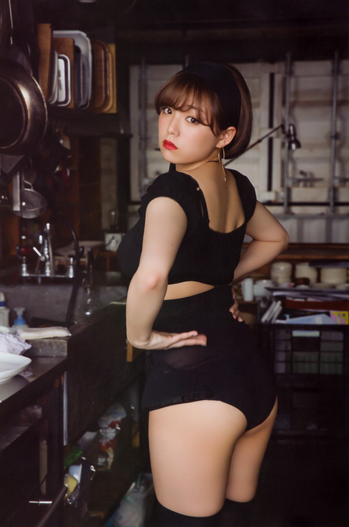 Photobook 2017 11 02 Ai Shinozaki 篠崎愛 Mugen B 0048 2546862068.jpg