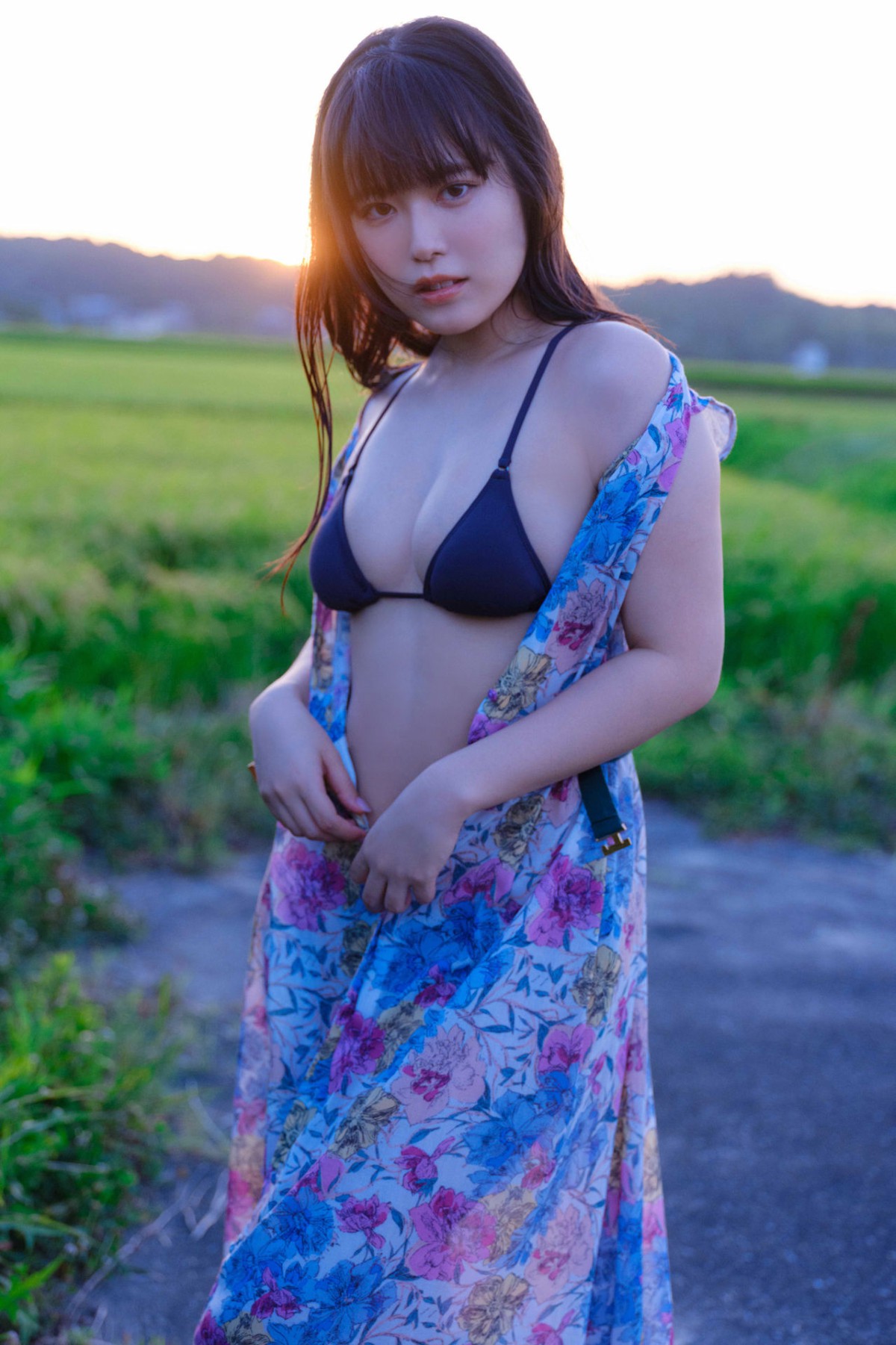 FRIDAY Digital Photobook 2022 10 14 Umi Shinonome 東雲うみ Good Woman Feeling Bare Vol 2 0023 2901594389.jpg