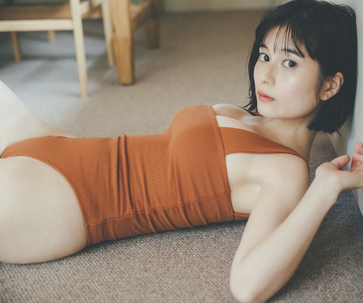 Weekly Photobook Sakurako Okubo 大久保桜子 Dearest 0030 0454011284.jpg