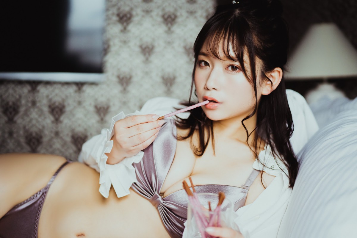 Photobook Rena Momozono 桃園怜奈 Escape No Watermark 0077 1981621964.jpg