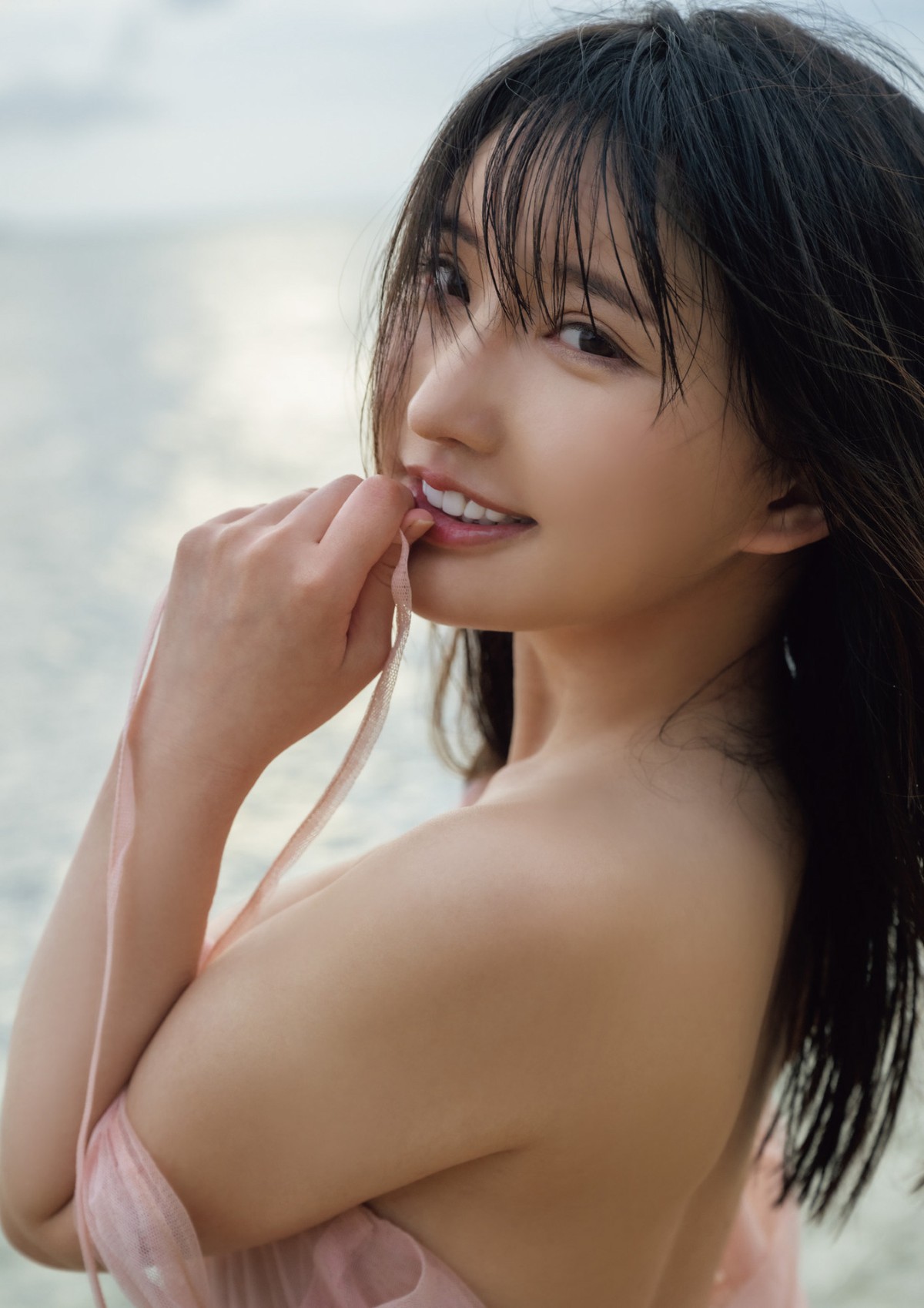 Photobook Karen Yuzuriha 楪カレン Unveil 0046 1426709693.jpg