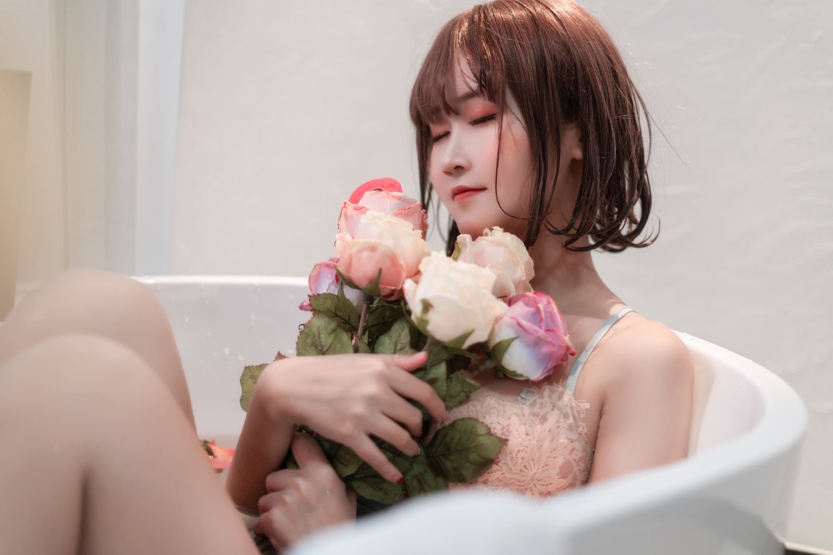 Coser@三度_69 Vol 038 浴缸蓝睡裙 0018 7794745283.jpg