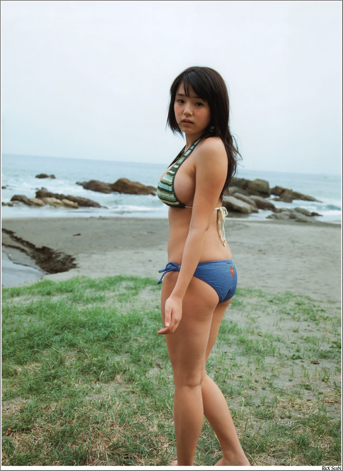 Photobook Ai Shinozaki 篠崎愛 Sakura Saku Toki 0014 0631389049.jpg