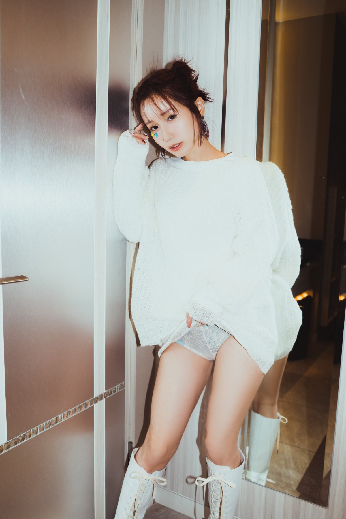 Photobook Minami Kojima 小島みなみ Escape No Watermark 0096 0258132879.jpg