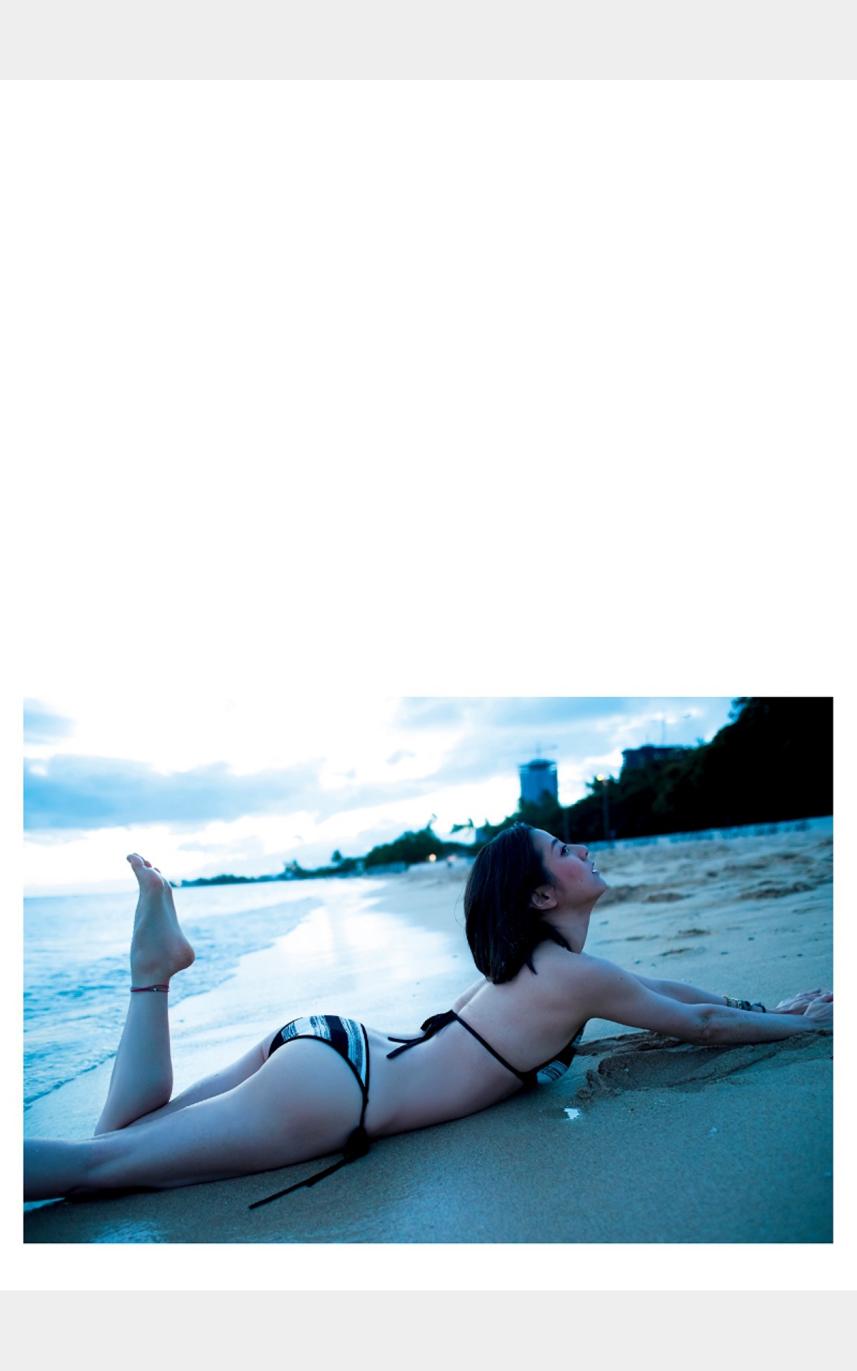 Photobook 2016 08 27 Yumi Sugimoto 杉本有美 Its Me No Watermark 0053 0553113294.jpg