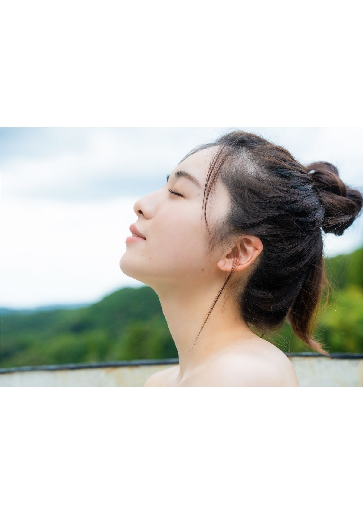 YJ Photobook 2022 11 24 Yumena Nishino 西野夢菜 All For The First Time 0045 8877662246.jpg