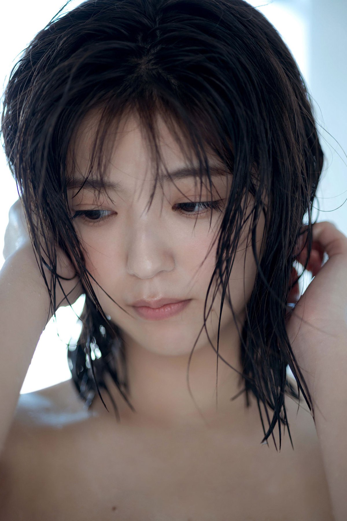 FRIDAY Digital Photobook Mio Kudo 工藤美桜 While Shining 0096 6288439291.jpg